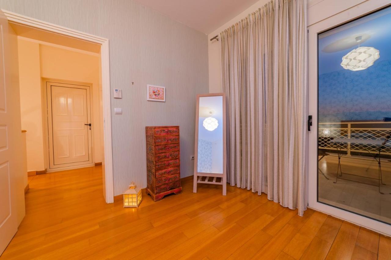 Estella Villa with Pool, Children Area, BBQ&Magnificent Views! Astérion Esterno foto